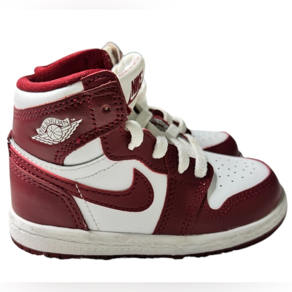Jordan Other - Jordan Toddler's Retro High OG
Artisanal Red & Wht